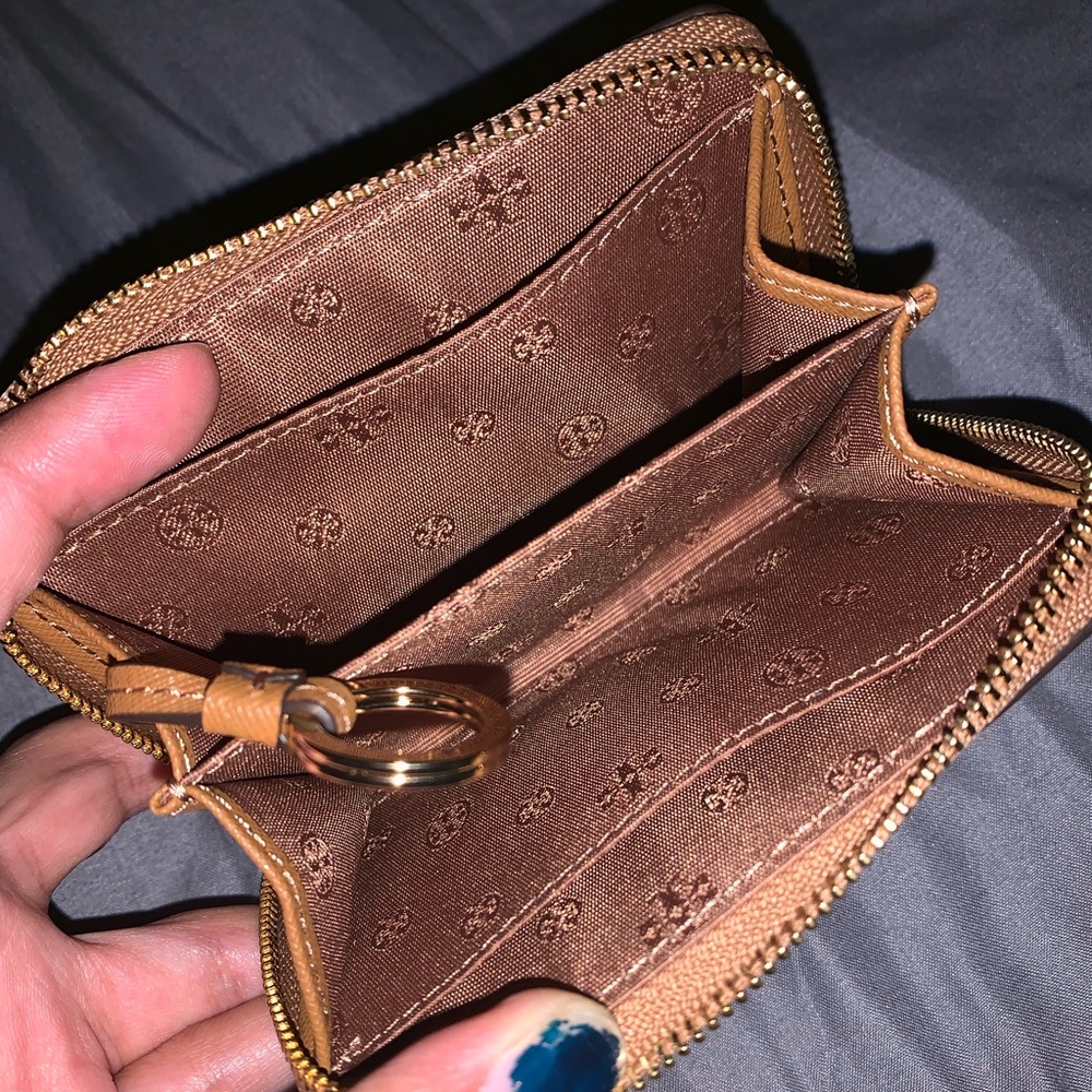 New Tory Burch tan set 🥰 - Picture 7 of 7